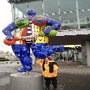 Click here to see Gabi with the Sculpture at the Hamburg Harbour!